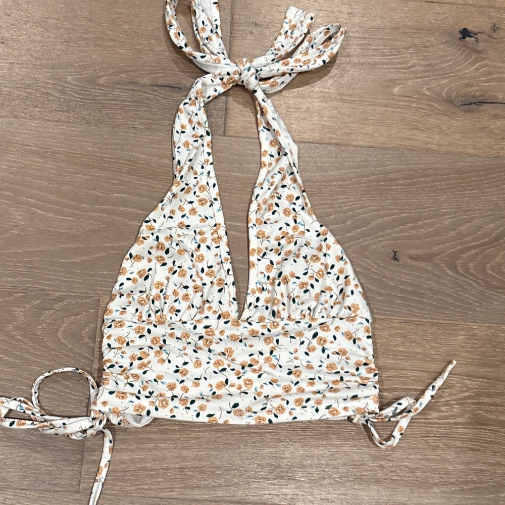 Tilly’s floral halter top size xs